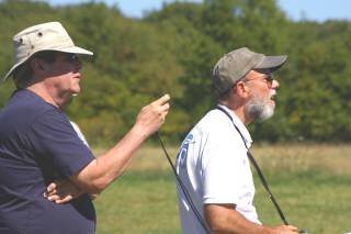 Scaled image ESL_9-07__Dave_drives_while_Robert_watches_the_seconds__rr.jpg 