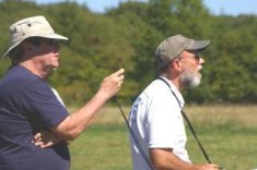 Thumbnail ESL_9-07__Dave_drives_while_Robert_watches_the_seconds__rr.jpg 