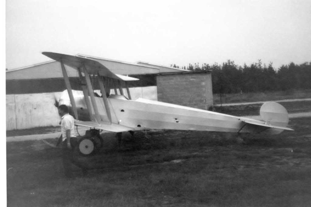 Scaled image Avro4.jpg 