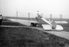 Thumbnail Avro3.jpg 