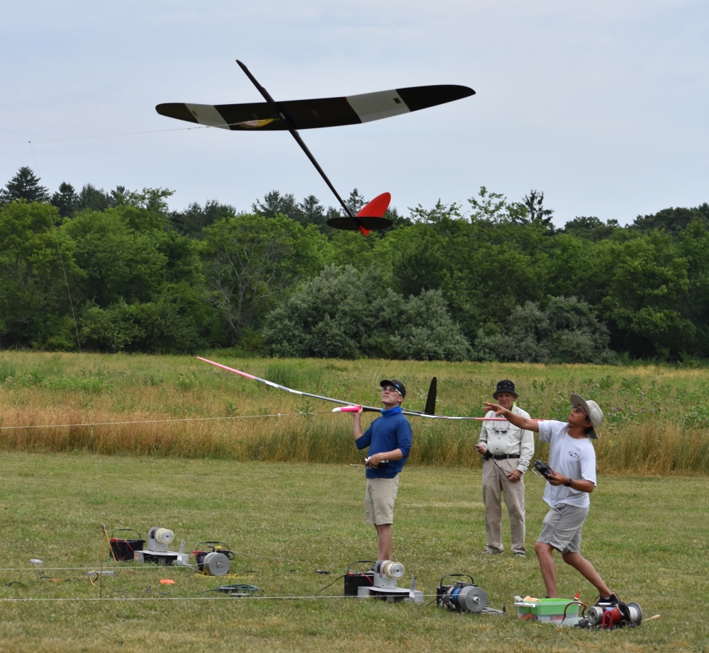 Scaled image a_launching_DSC_0053.JPG 