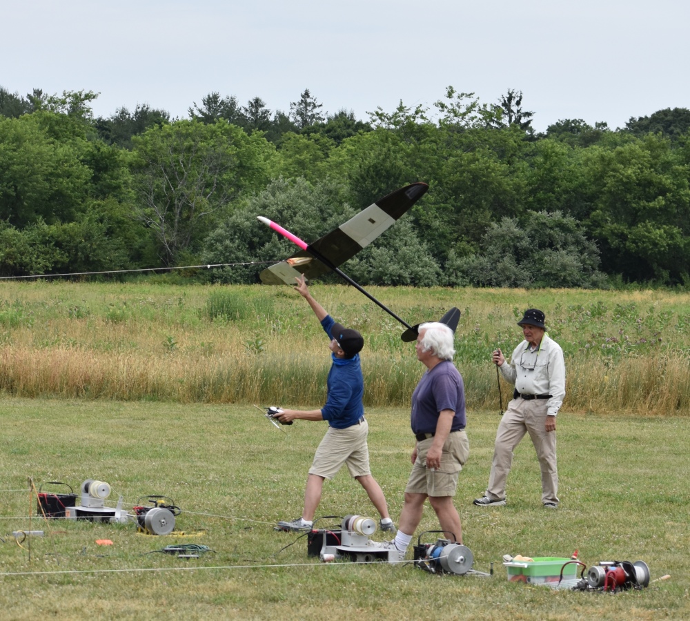 Scaled image a_launching_DSC_0055.JPG 